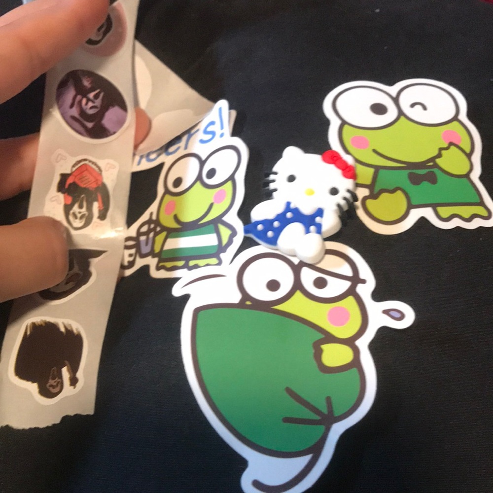 A cute boy or girl pakeit